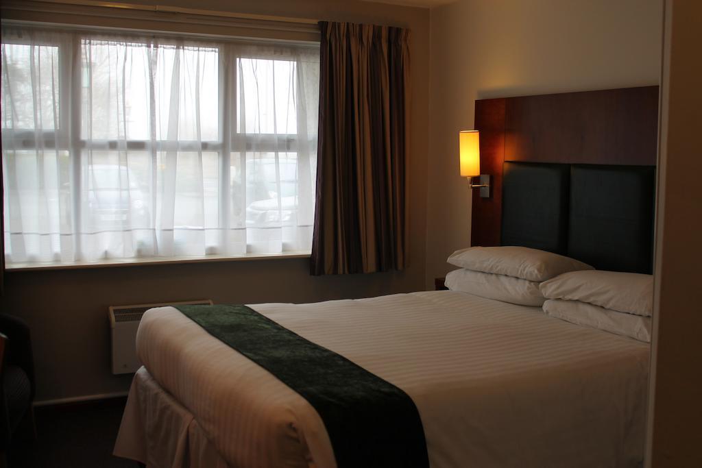 The Villa Express Kirkham  Room photo