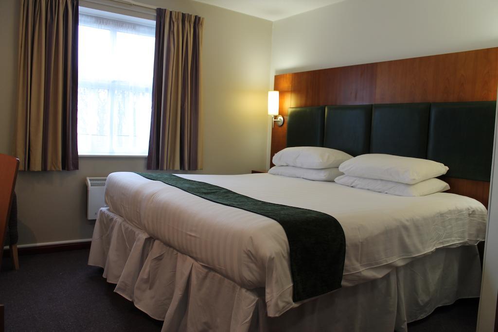 The Villa Express Kirkham  Room photo