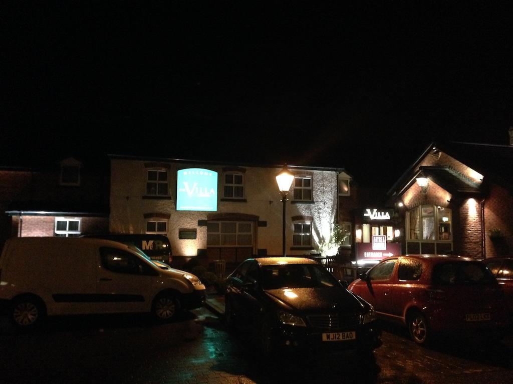 The Villa Express Kirkham  Exterior photo